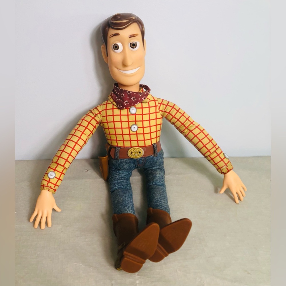 Store Display Thinkway Disney Toy Story Woody16"Doll Push Button Woody  Working
